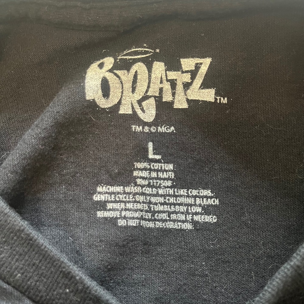 Bratz Graphic T-Shirt Black Large Y2K Dolls Yasmin Cloe Sasha Jade MGA‎ Cotton - Picture 6 of 6